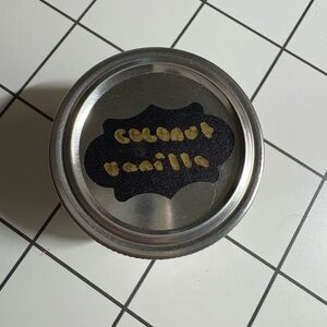 S Coconut Vanilla Candle